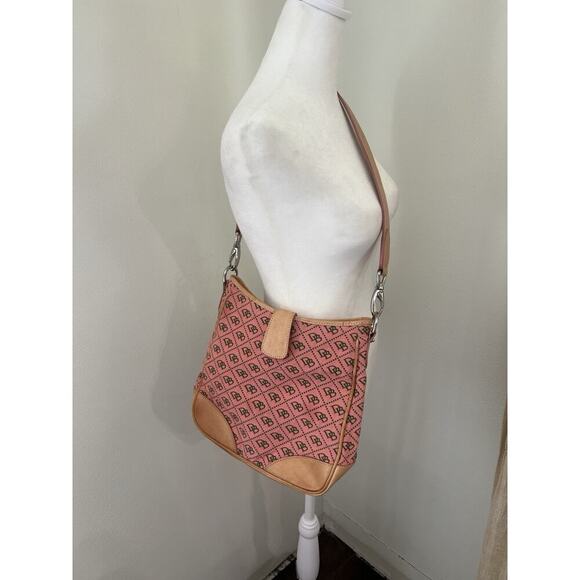Dooney & Bourke Y2K Vintage Pink Monogram Messenger Shoulder Bag Purse - Picture 2 of 14